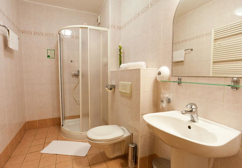 Villa Lovorka - Hotel Resort Drazica Krk Town Εξωτερικό φωτογραφία