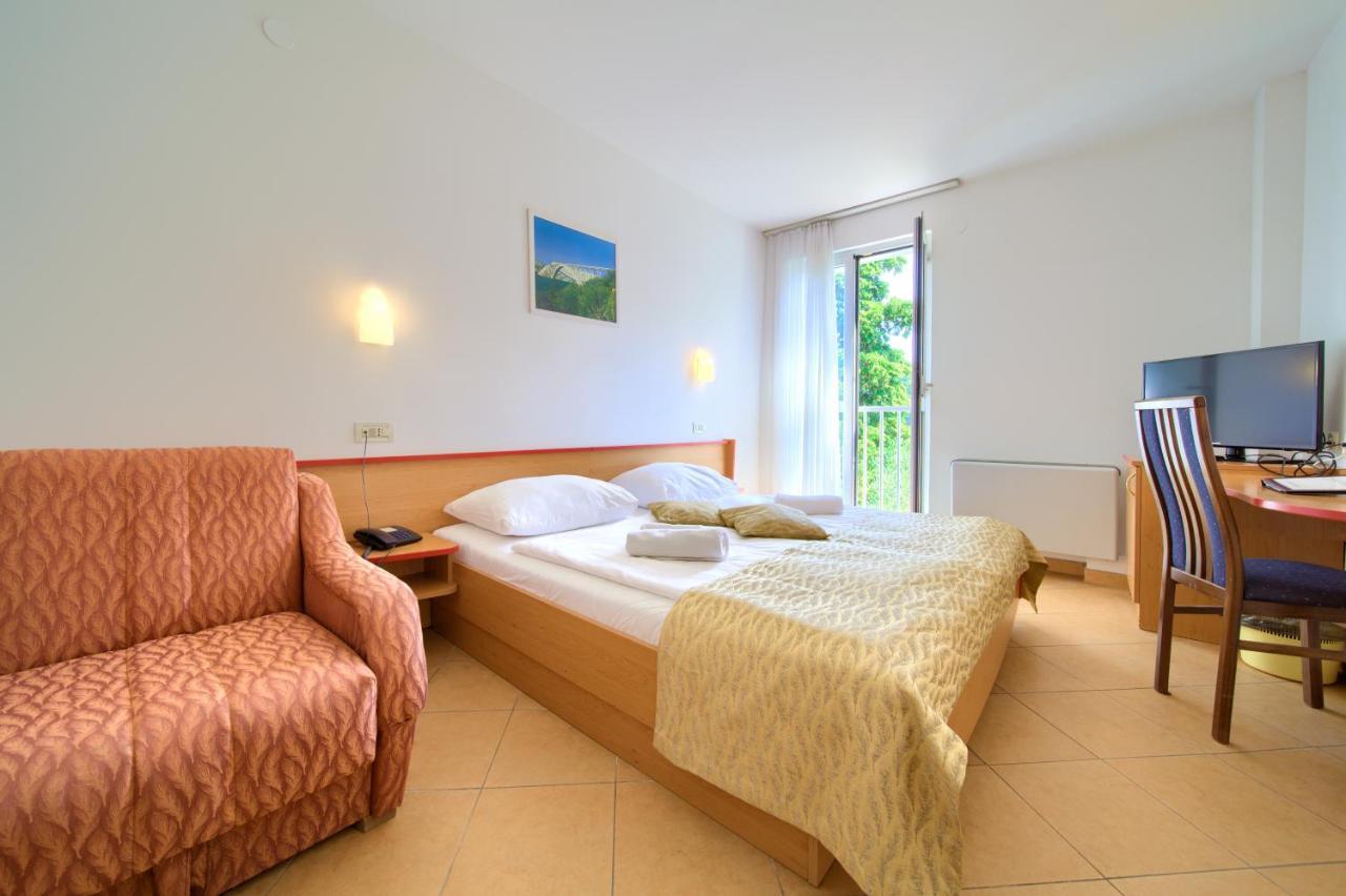 Villa Lovorka - Hotel Resort Drazica Krk Town Εξωτερικό φωτογραφία