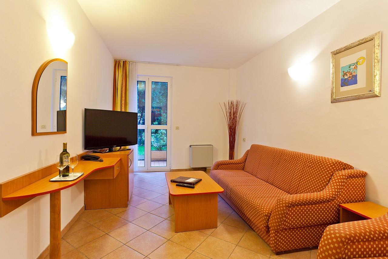 Villa Lovorka - Hotel Resort Drazica Krk Town Εξωτερικό φωτογραφία