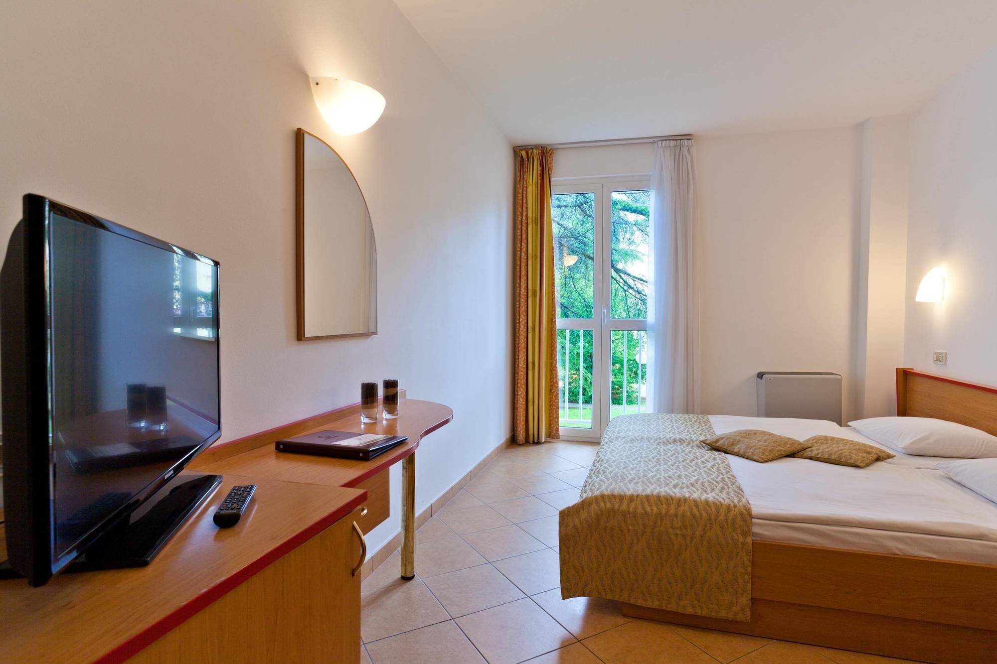 Villa Lovorka - Hotel Resort Drazica Krk Town Εξωτερικό φωτογραφία